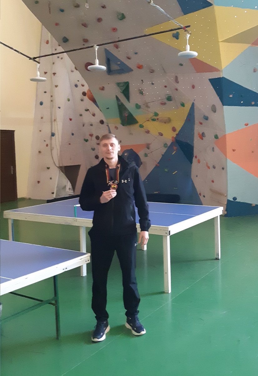 Алиев Владислав тренер по скалолазанию